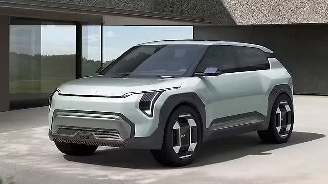 Kia EV3 in Snow White Pearl